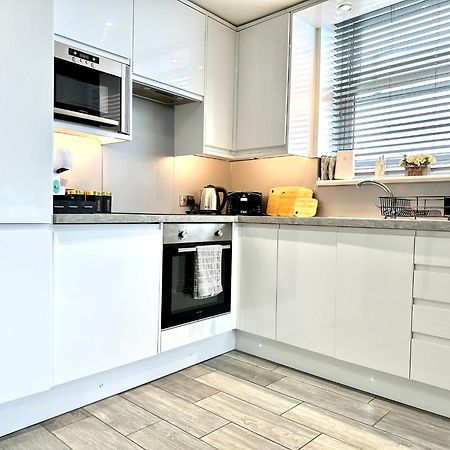 Stylish Studio With Sea Views Lägenhet Brighton Exteriör bild