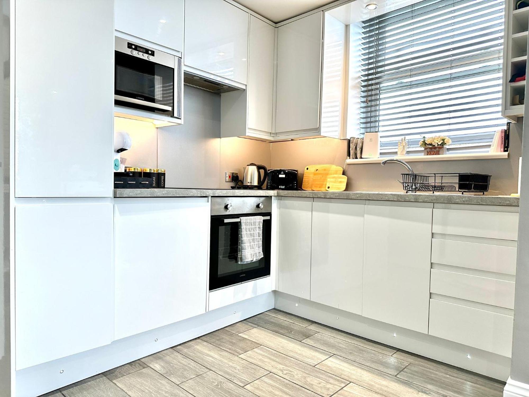 Stylish Studio With Sea Views Lägenhet Brighton Exteriör bild