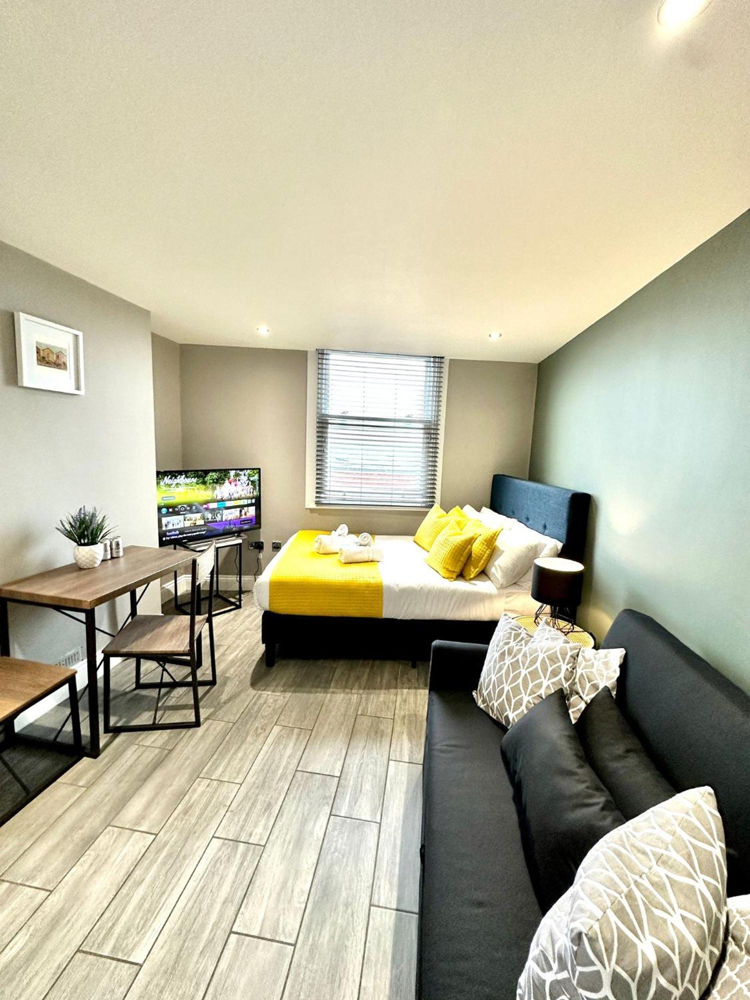 Stylish Studio With Sea Views Lägenhet Brighton Exteriör bild